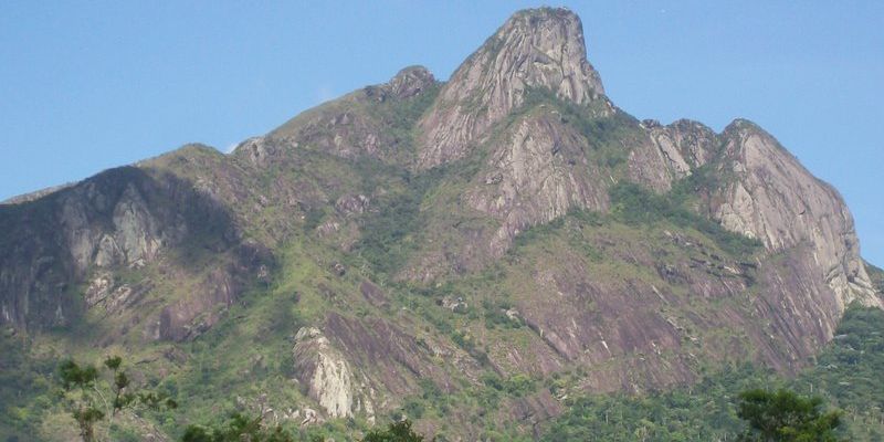 Bahia terá primeira mina de Nefelina Sienito da América do Sul, rocha faz vidro e cerâmica.