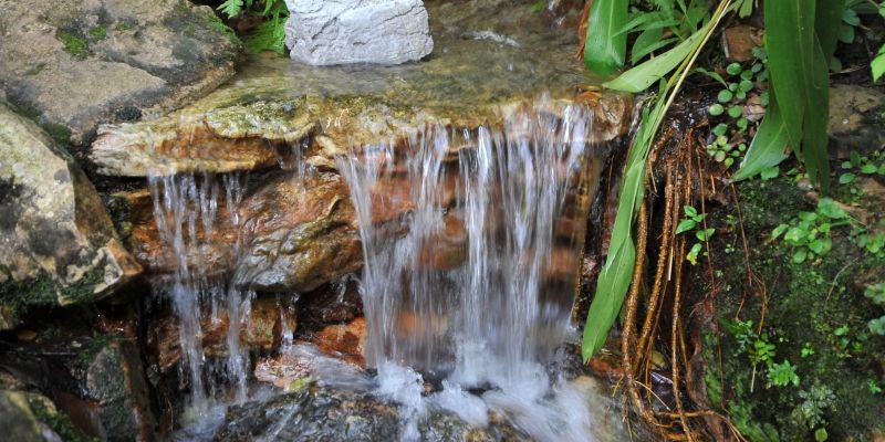 Agência Nacional de Mineração publica Portaria SEI n.º 819, de 3 de dezembro de 2018 que tem o objetivo de aprimorar as normas sobre análises oficiais de fontes de água mineral, termal, gasosa, potável de mesa ou destinada a fins balneários.